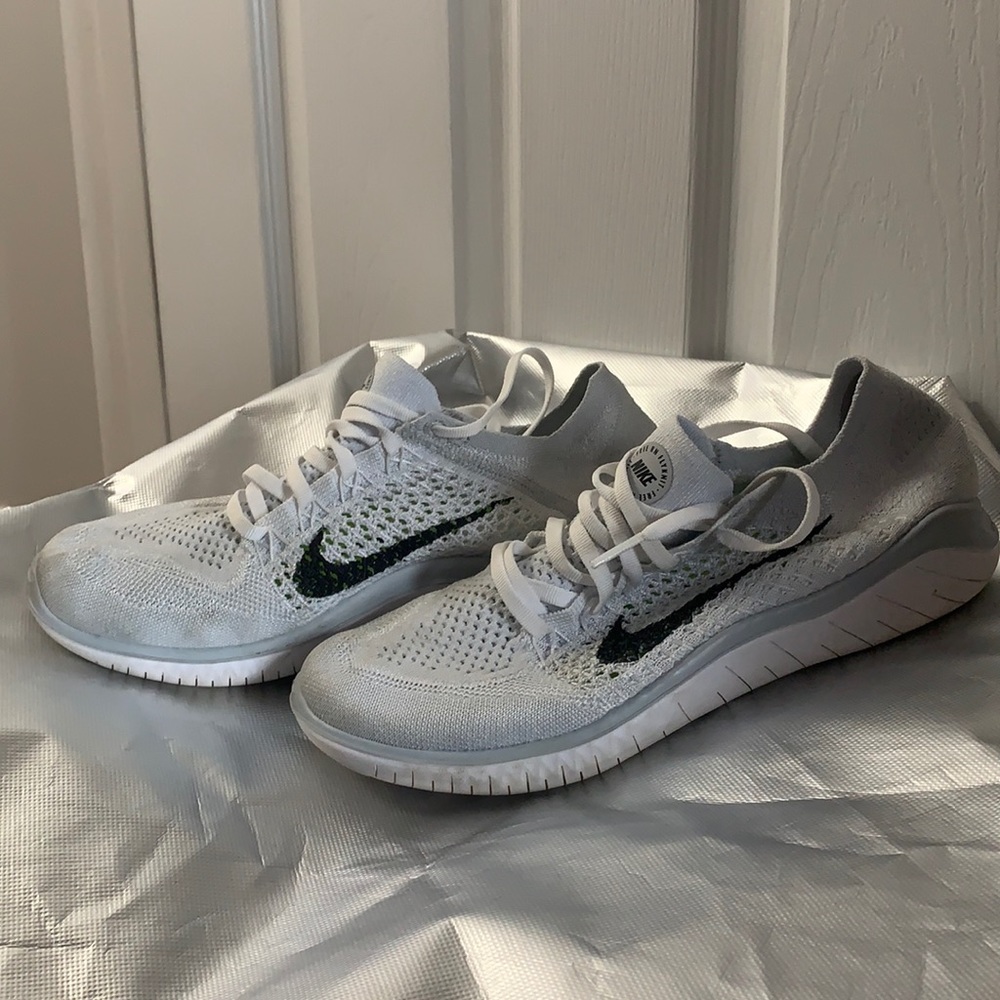 Nike Free RN Flyknit Sz 8.5
